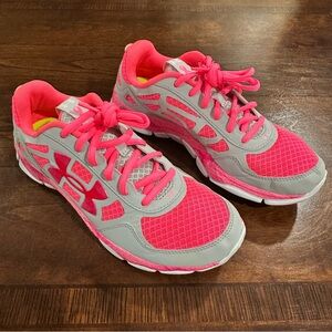 Under Armour Women's Athletic Shoes in Pink and Gray